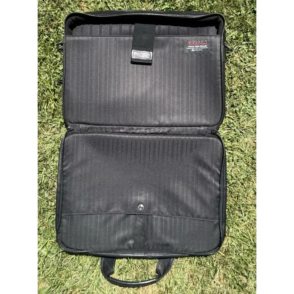 Tumi Black 15